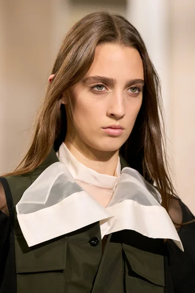 Look 60
